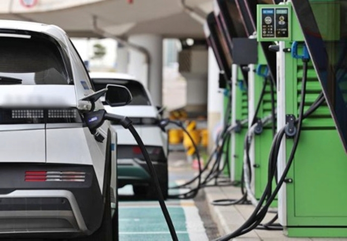  전기차 충전 [사진출처=연합뉴스]