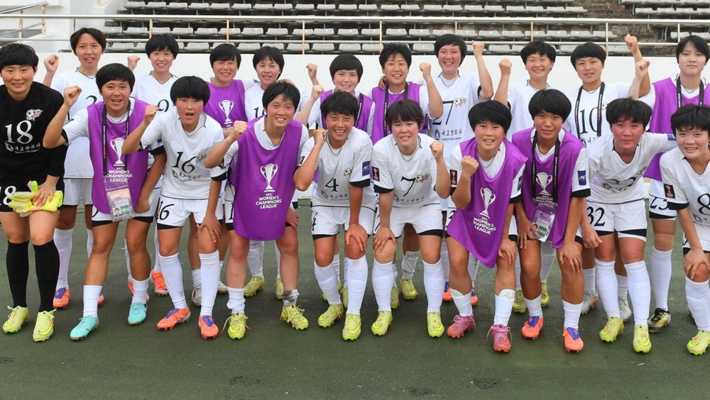 "우승은 우리가"… 남북 여자축구, 수원서 격돌