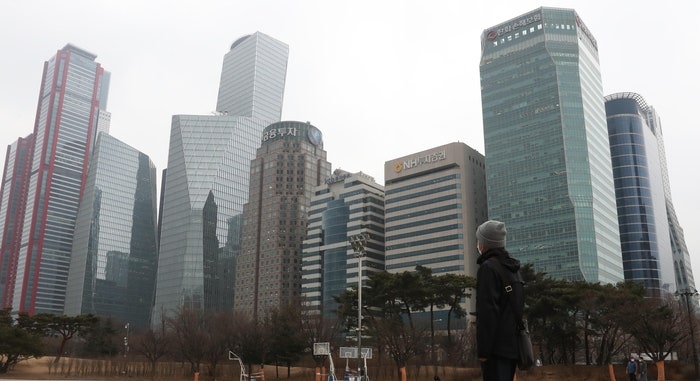 “이러다 나만 거지” “먹은 돈 토해낼라”…7천피에 더 불안해진 개미들