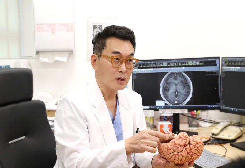 심상치 않은 아침 두통, 뇌가 보내는 '긴급 경고'일 수도