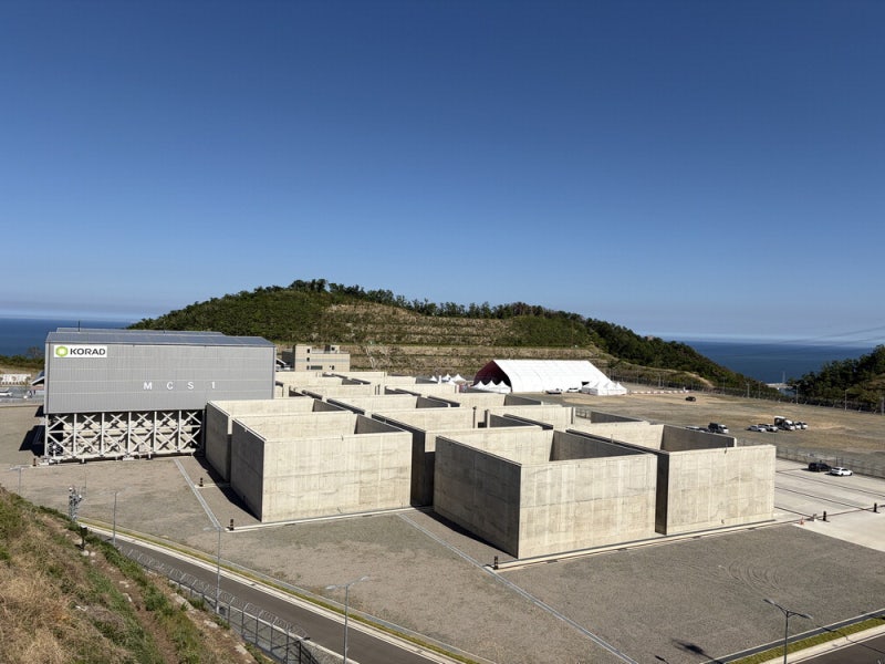 동굴대신 땅에 지은 처분시설…올 방폐물 4000드럼 처리 목표
