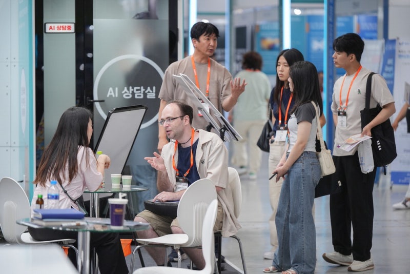 국내 최대 테크쇼 … 산업현장 이끌 AI·로봇·양자 한눈에