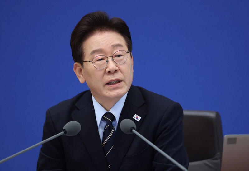 '한국인 탑승' 구호선 나포에 … 李, 네타냐후 체포영장 언급