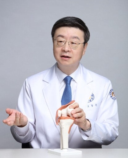 중기 무릎관절염 보존하는 'SVF 주사치료' 눈길
