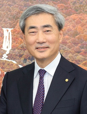 신현송號 28일 첫 금통위 … 금리동결 전망속 '매파적 메시지' 나올까