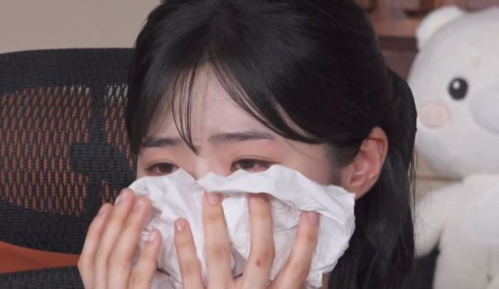 배우 최지수가 9년만에 학자금 대출을 완납하고 눈물을 쏟아냈다. [사진출처 = 영상캡처]