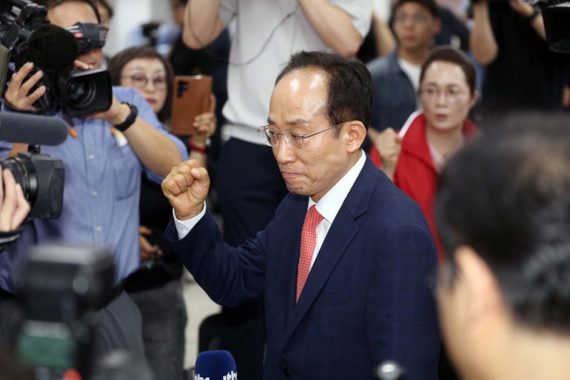 대구 김부겸 돌풍 막아낸 추경호…전재수 '힘있는 부산시장' 통했다