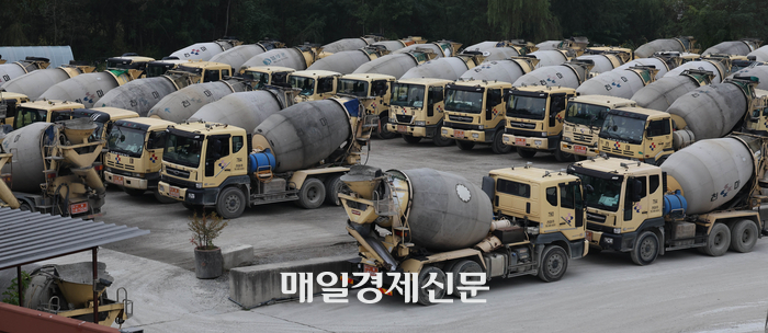 “젠슨 황 물들어오는데 <b>파업</b>”…<b>레미콘</b> 멈추면 삼전닉스 공장도 차질