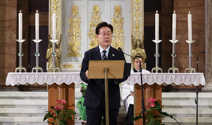 [속보] 李대통령 “흡수통일 추구 않는다…군사적 신뢰회복 노력 계속”