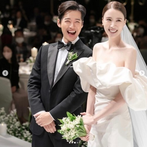 <b>남궁민</b><b>진아름</b>, 결혼 4년만 <b>임신</b>…“새로운 가족 맞이할 준비”