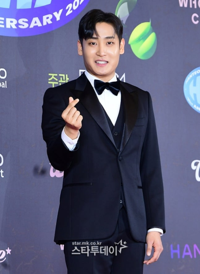 <b>박재정</b>, 팬클럽 이름 논란에 사과 “박효신 선배님께 죄송”