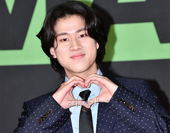 “21억원 정산해줘”…이무진, 소속사 상대 효력정지 가처분 승소