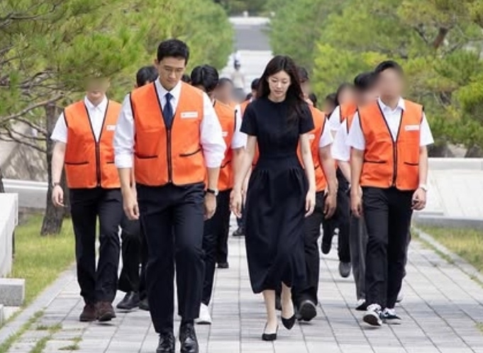 ‘호반家 며느리’ <b>김민형</b> 전 아나, 현충원 봉사활동