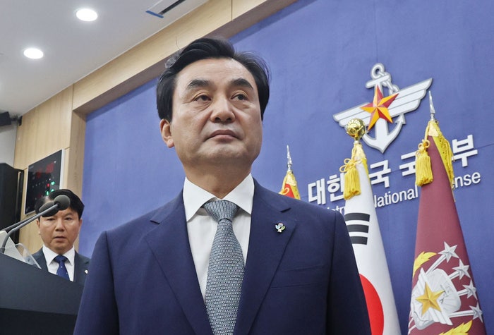 빗발치는 국방장관 탄핵청원…경질 요구하고 나선 국민의힘