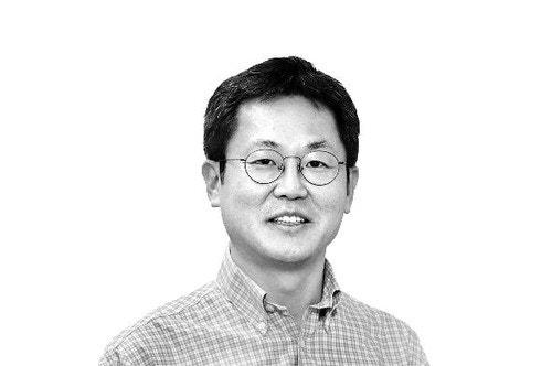 [송성훈칼럼] 그린스펀의 두 경제학자