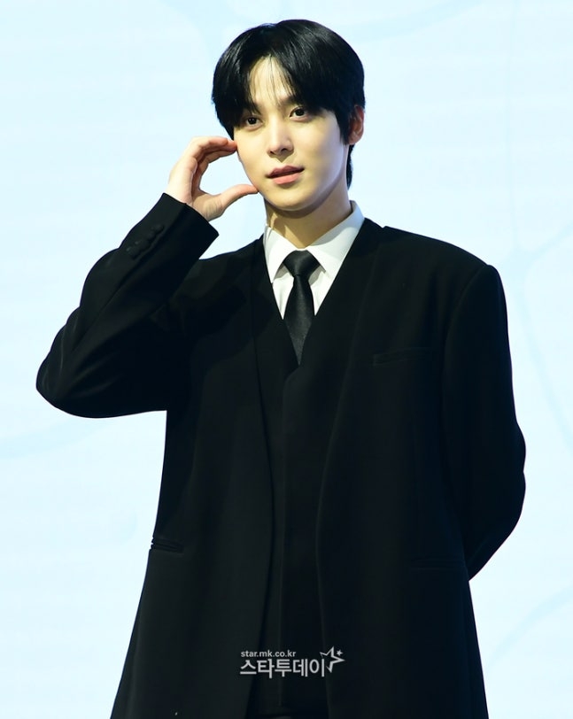 <b>에이티즈 윤호</b>, 비연예인 여친과 결별했나…“3개월 전 헤어져”