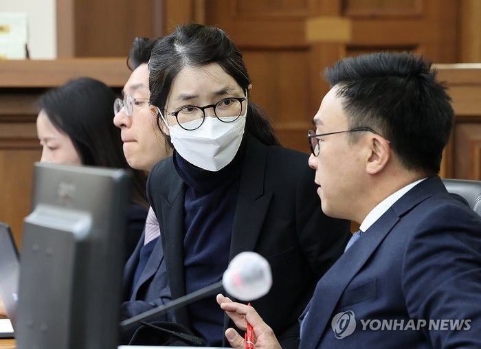 [속보] <b>대법</b>, 김건희 ‘주가조작 등’ <b>상고심</b> 선고 24일로 <b>연기</b>