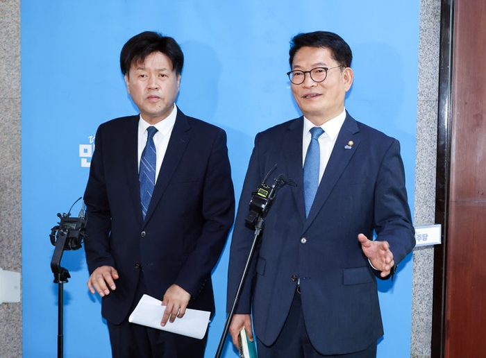 [속보] 與<b>최고위</b>, ‘후보 자격 논란’ 송영길·김용에 <b>출마 허용</b> 결정