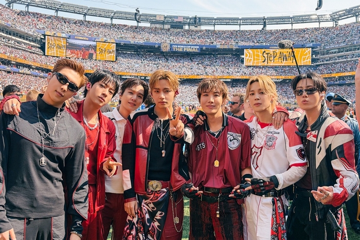 <b>BTS</b>, 월드컵 첫 <b>하프타임 쇼</b>에 “전 세계 아미 영향력 덕분” 소감