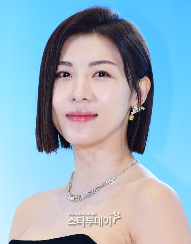 <b>하지원</b>, 21일 韓 배우 최초 MLB <b>팬웨이</b> 파크 <b>시구</b> 나선다