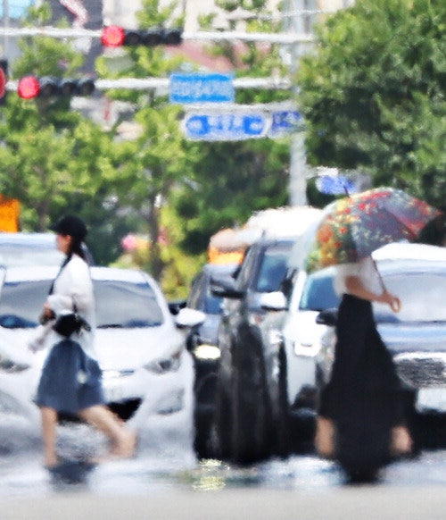 이번 주말 지나면 장마 끝 낮 최고 37도 폭염 '펄펄'