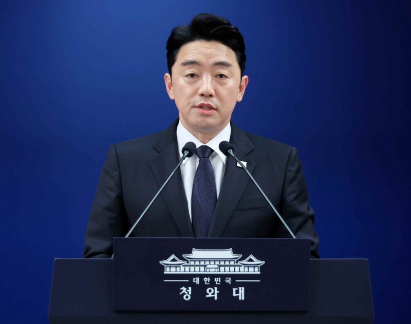 '연임개헌' 논란 진화나선 靑 "李도 불가능하다고 말했다"