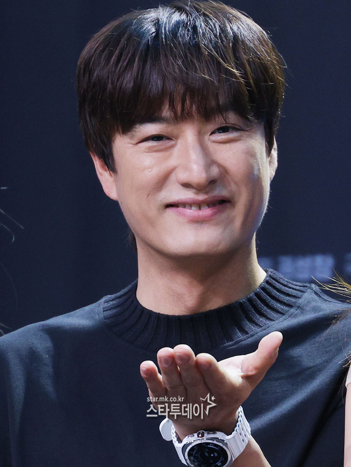 [포토]윤종호 감독, ‘<b>유부녀 킬러</b>’ 기대해주세요