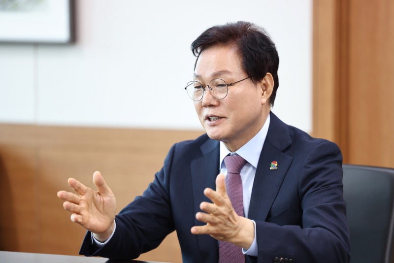 "제조업 생태계 갖춰진 경남 … 21조 투입해 피지컬AI 허브 구축"
