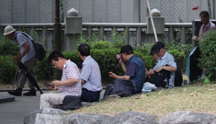 “태풍도 포기한 한국?”…<b>입추</b> 하루 전인 목요일, 서울 ‘40도’ 가능성...