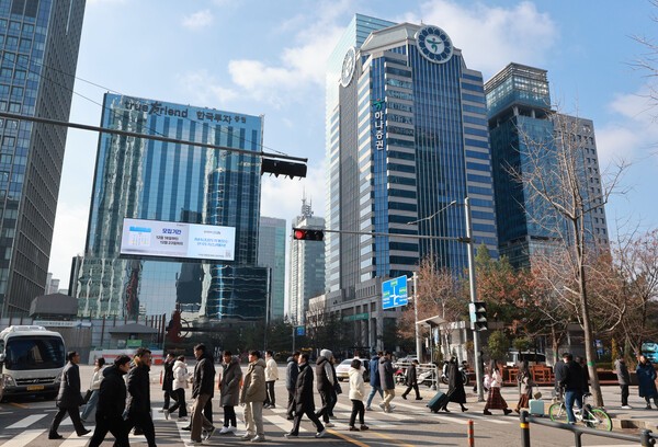 [단독] 퇴근길 <b>ETF</b>거래 무산되나…당국, 개미 다 털렸는데 변동성 우려