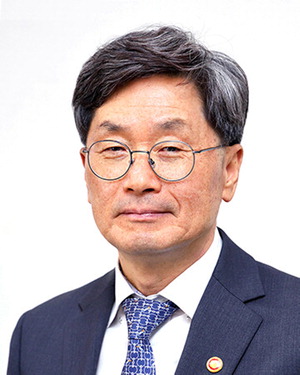 정일연 권익위원장