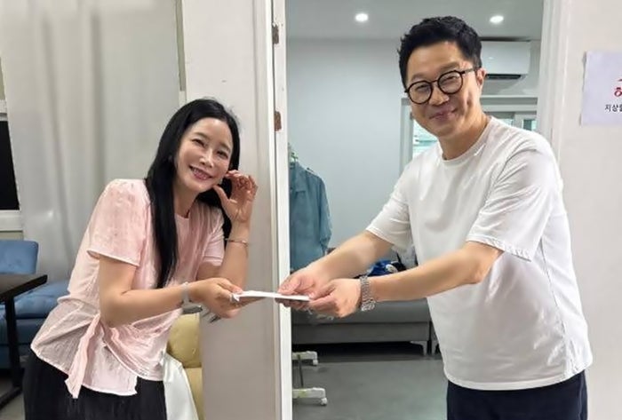 지상렬, 결혼 1년 지난 김하영에게 축의금 투척! 16세 연하와 열애 중 보여준 훈훈함