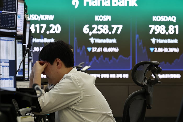 “카지노 <b>증시</b>, 좀 <b>진정</b>될까”…블룸버그 “레버리지 청산에 <b>변동성</b> 마...