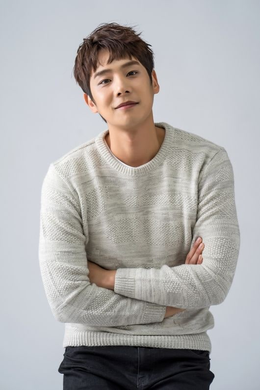 <b>송원근</b>, 자필 편지로 깜짝 <b>결혼</b> 발표 “노총각 딱지 뗍니다”