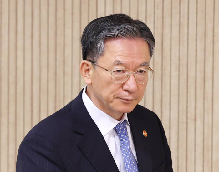 [속보] 정성호 <b>법무부</b> 장관, ‘수원지검 집단퇴정’ 검사 2명 <b>징계 청구</b>