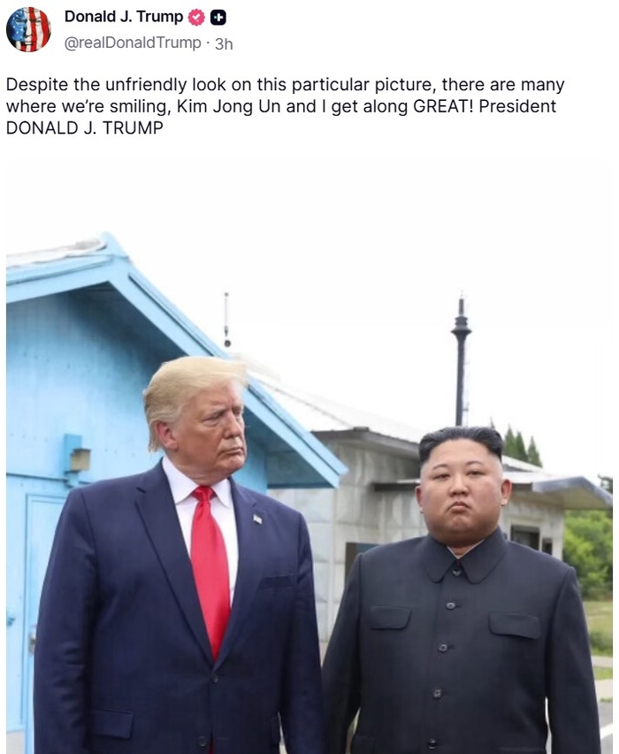 “웃고 있는 <b>사진</b>도 많다”…<b>트럼프</b>, 김정은과 판문점 회동 <b>사진 게시</b>