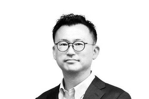 [매경포럼] 반도체 호황 속 무너지는 非반도체