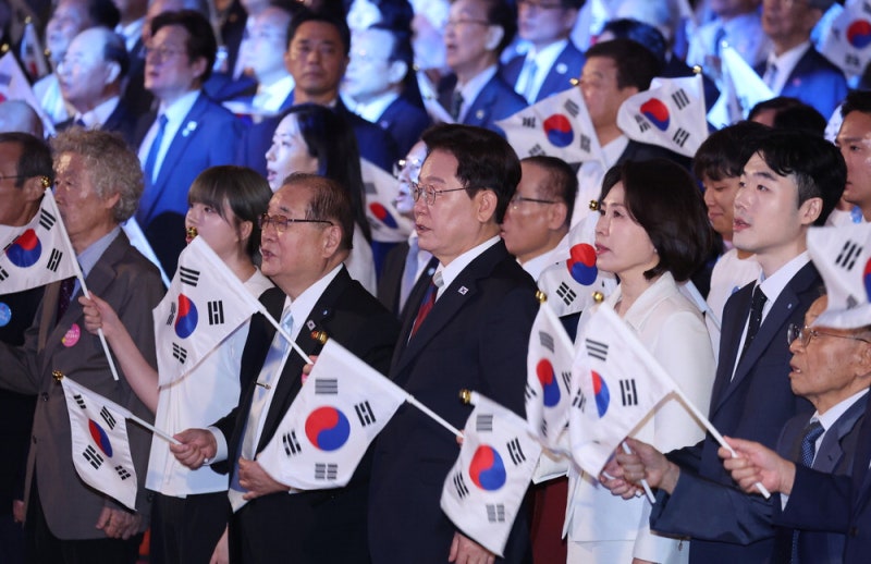 남북 경색 장기화에 … 李, 美·中 참여한 다자 종전논의 카드 꺼내