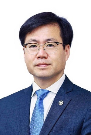 '통상 사령탑' 여한구 전격 경질 …"대미협상과 무관"