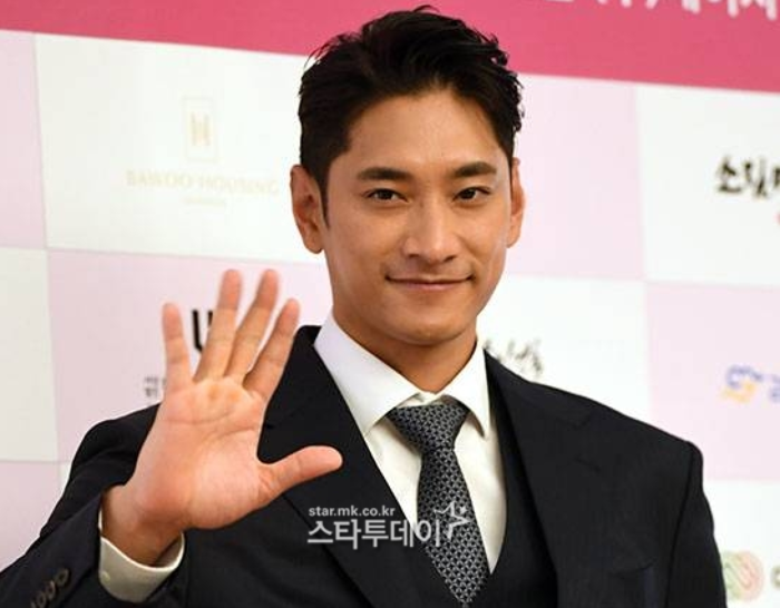 ‘배구계 강동원’ <b>김요한</b>, ‘<b>건물주</b>’ 된 비결은 이것…“오직 저축”