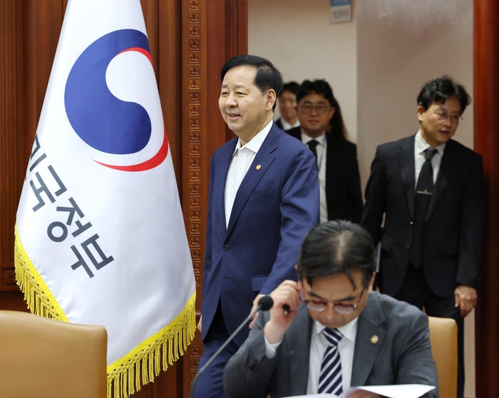 “G20 가려고 공항까지 갔는데”…<b>구윤철</b> 돌연 <b>출국 취소</b>, 무슨 일?