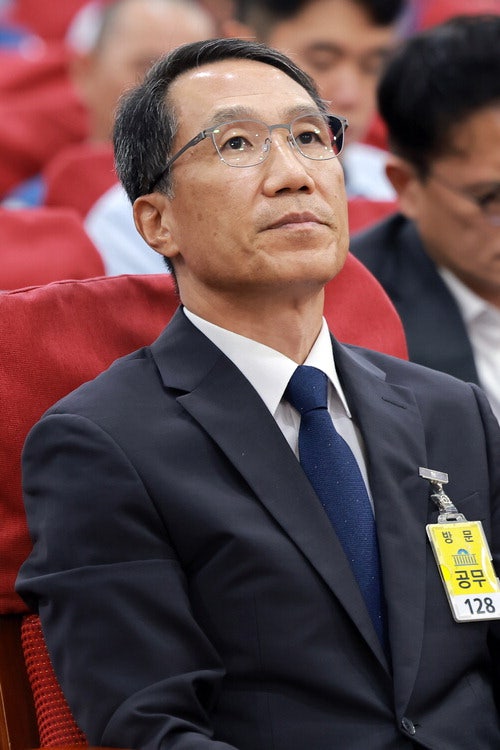 與, 부실 수사 경찰 비판 "조직 해체된 檢 답습 말라"