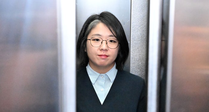 “용혜인, 가족과 공항 귀빈실 이용”…시민단체, 직권남용 등 혐의 고...