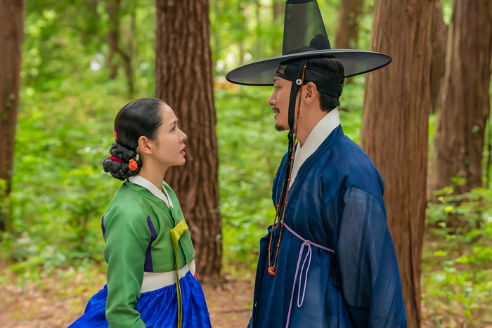 Son Ye-jin Returns in a Seductive Period Thriller, and Scandal Premieres Sooner Than You Think