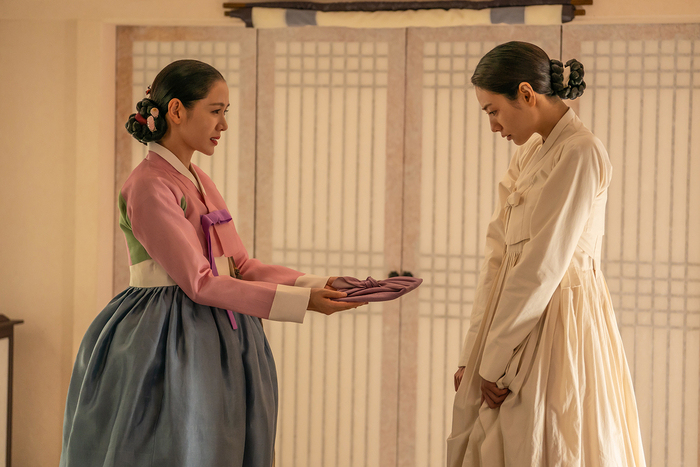 Son Ye-jin Returns in a Seductive Period Thriller, and Scandal Premieres Sooner Than You Think