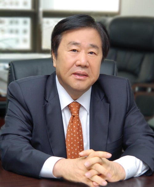우오현 SM그룹 회장, 여주대에 70억 기부