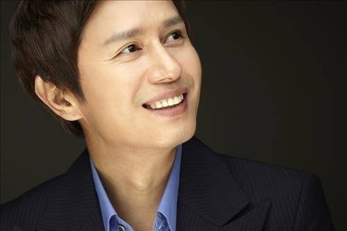 <b>MC몽</b> “김민종이 안아줘, 오해 풀었다”…고소 나흘 만에 결국 <b>사과</b>