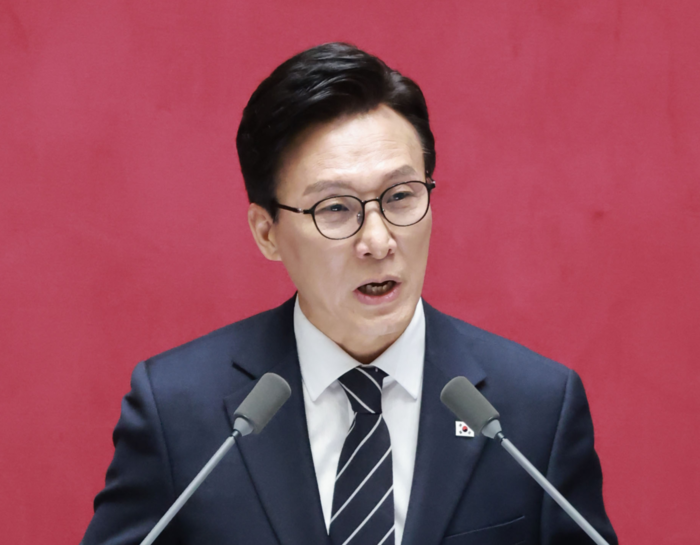 [속보] <b>김민석</b> “개헌 추진…권력구조 개편, 국민 원하는 선까지”
