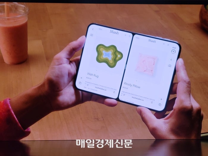 애플도 접었다…첫 폴더블폰 ‘<b>아이폰</b> 듀오’ 공개