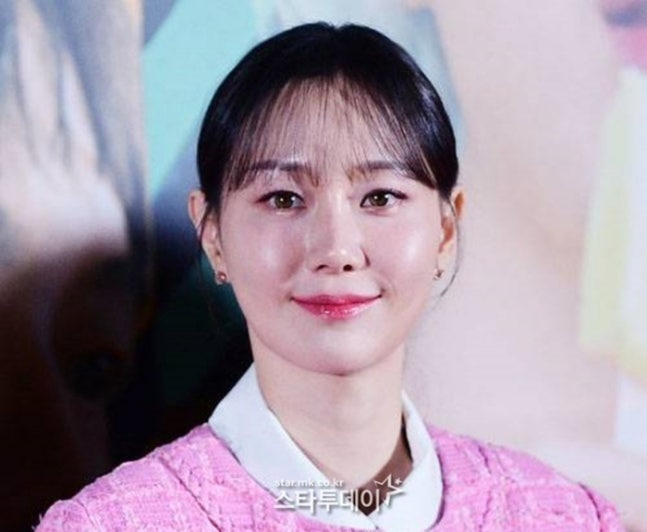 <b>이유영</b>, 두 아이 엄마 됐다…“산모와 아이 모두 건강”